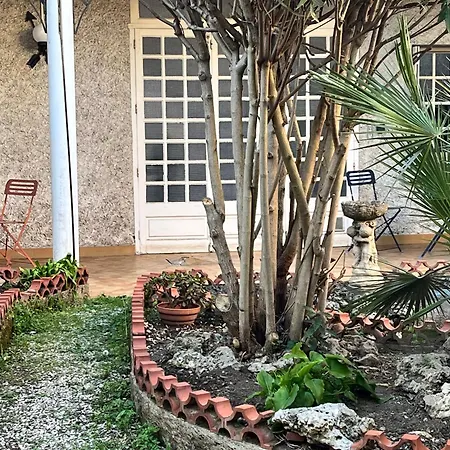 Penzion Aux 138 Carcassonne